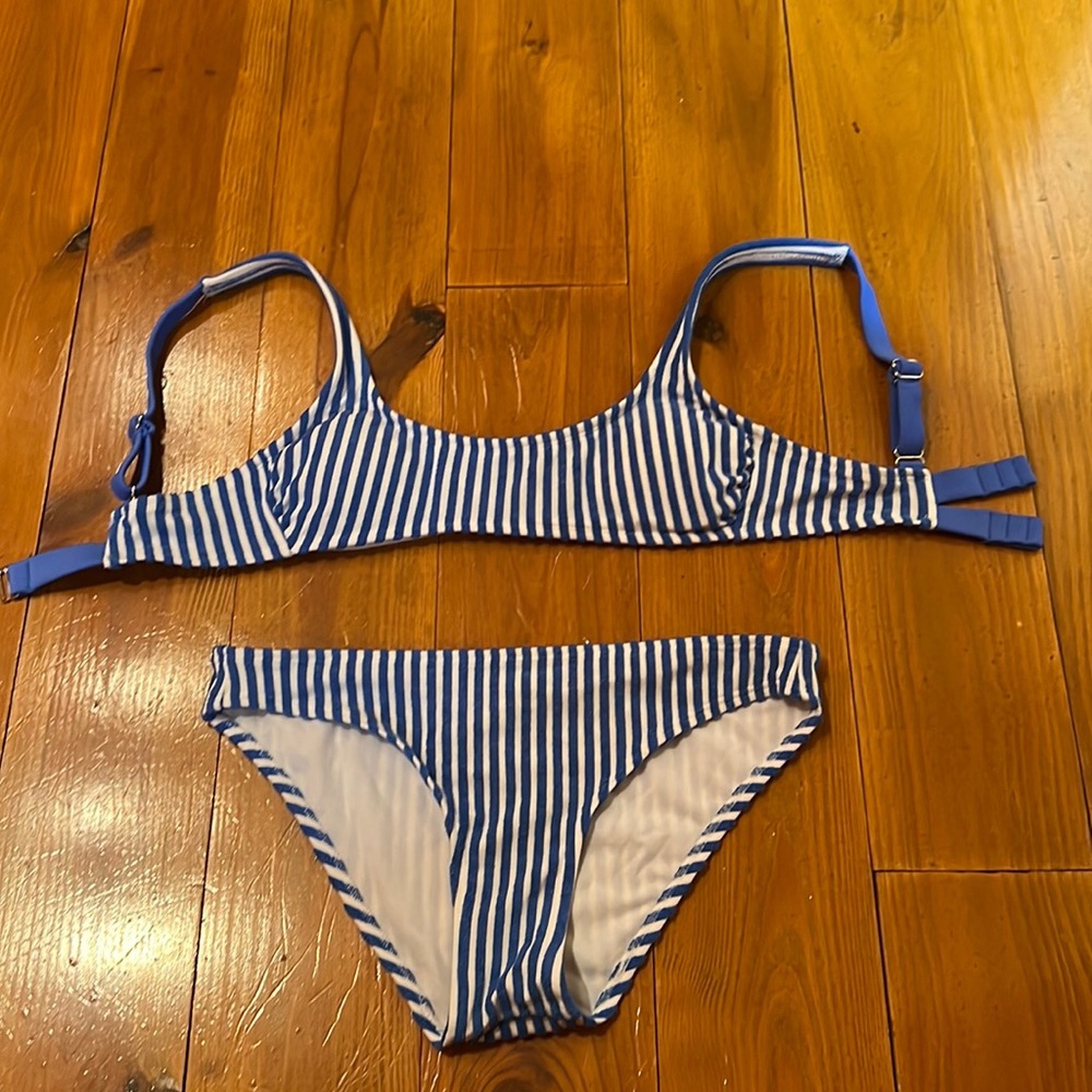 Xhilaration Swimsuit EUC